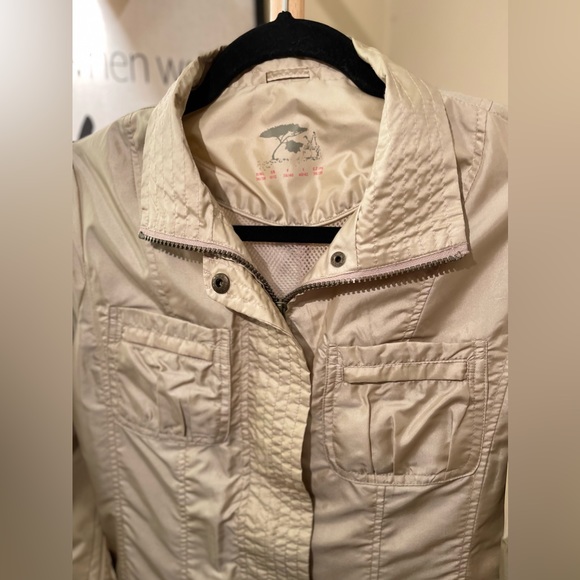 YCC Women’s Lightweight Jacket - Picture 4 of 15